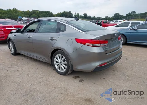 2016 Kia Optima Ex z USA, uszkodzony, nr VIN 5XXGU4L32GG107317